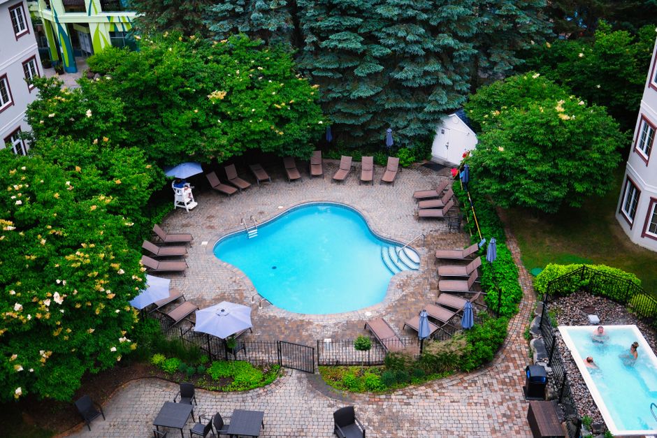 Piscine creusée au Québec en 2026 : guide complet, coûts et conseils d’experts