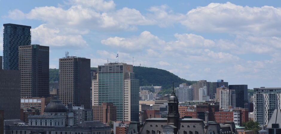 Bureau à domicile au Québec en 2026 : guide complet, coûts et conseils d&rsquo;experts pour un espace de travail réussi