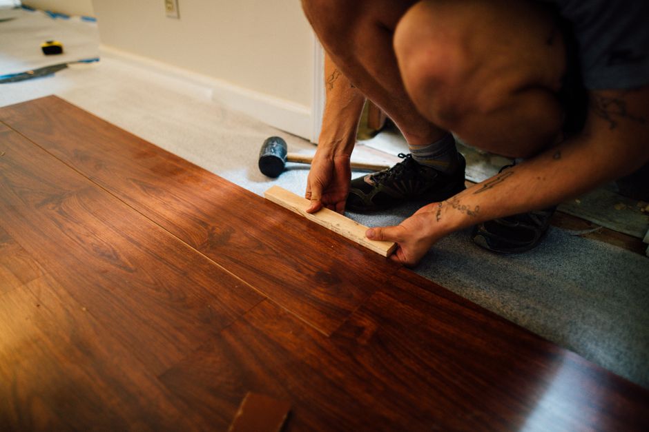 Revêtement de plancher flottant au Québec en 2026 : guide complet, coûts et conseils d’experts