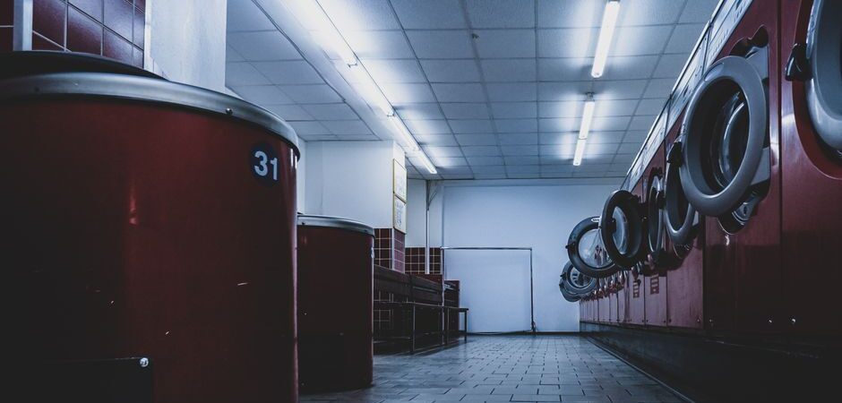 Salle de lavage au Québec en 2026 : guide complet, coûts et conseils d’experts pour un aménagement réussi