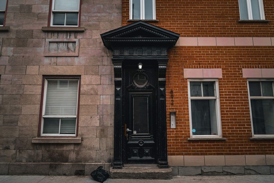 Calfeutrage et coupe-froid au Québec en 2026 : guide complet, coûts et conseils d’experts pour une maison bien isolée