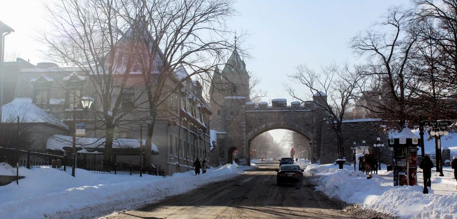Porte d&rsquo;entrée au Québec en 2026 : guide complet, coûts et conseils d&rsquo;experts pour bien choisir