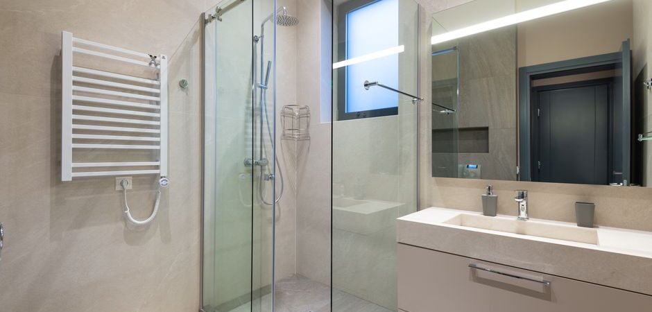 Rénovation d’une salle de bain pour aînés au Québec en 2026 : guide complet, coûts et conseils d’experts