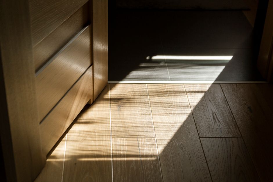 Plancher de bois franc au Québec en 2026 : guide complet, coûts et conseils d’experts